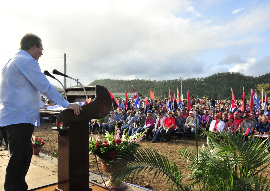 sancti spiritus, revolucion cubana, yaguajay, trabajo voluntario