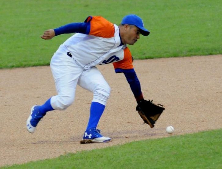 sancti spiritus, 57 snb, serie nacional de beisbol, industriales, los gallos