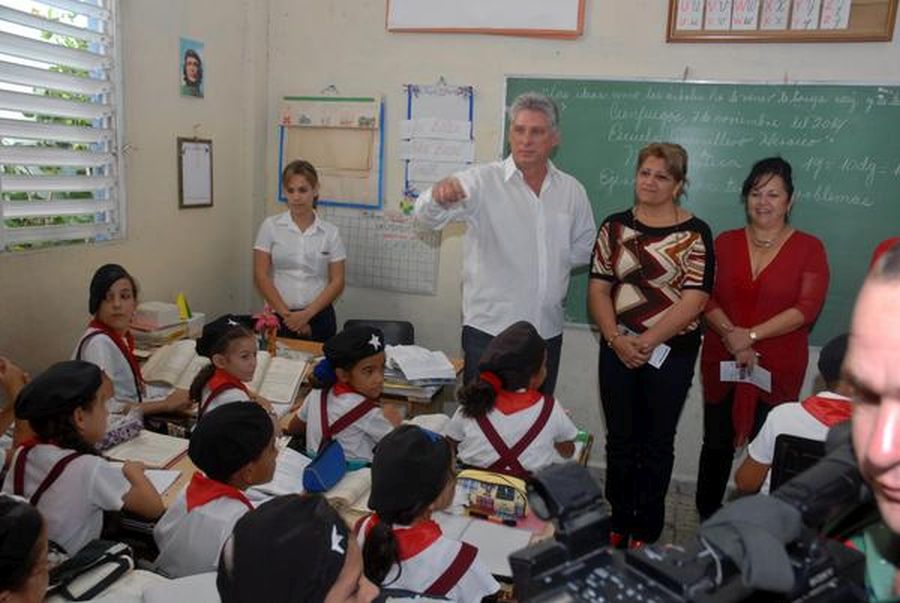 cuba, dia del educador, educacion cubana, miguel diaz-canel