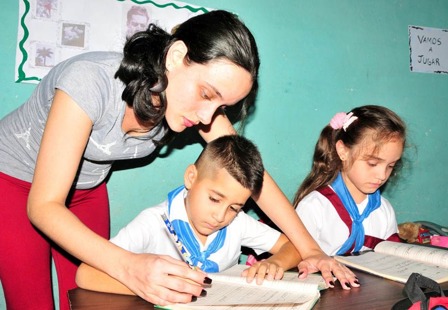 sancti spiritus, dia del educador, educacion