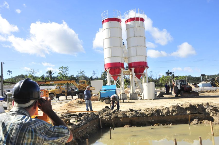 Sancti spiritus, yaguajay, huracán irma, petrocasas, empresa de construcción y montaje, batching plant, hormigón hidraulico