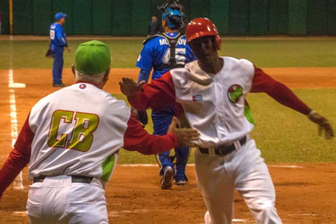 béisbol, play off, Las Tunas, Industriales