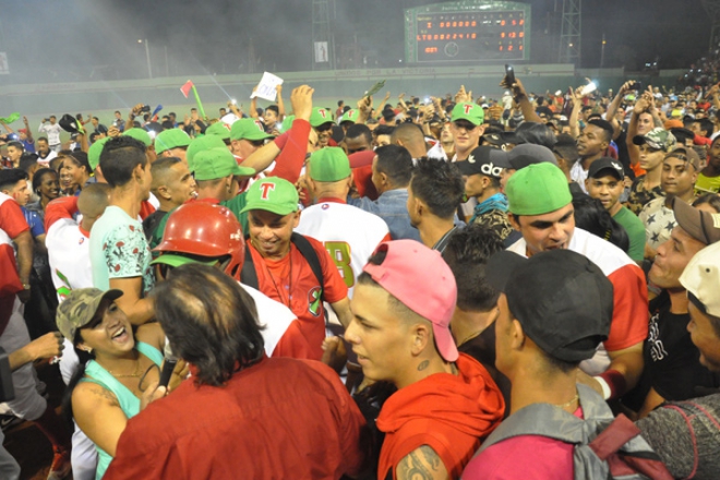 béisbol, play off, Las Tunas, Industriales, Cuba