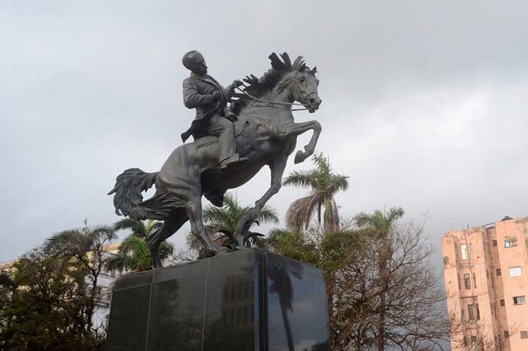 José Martí, Eusebio Leal, homenaje, estatua