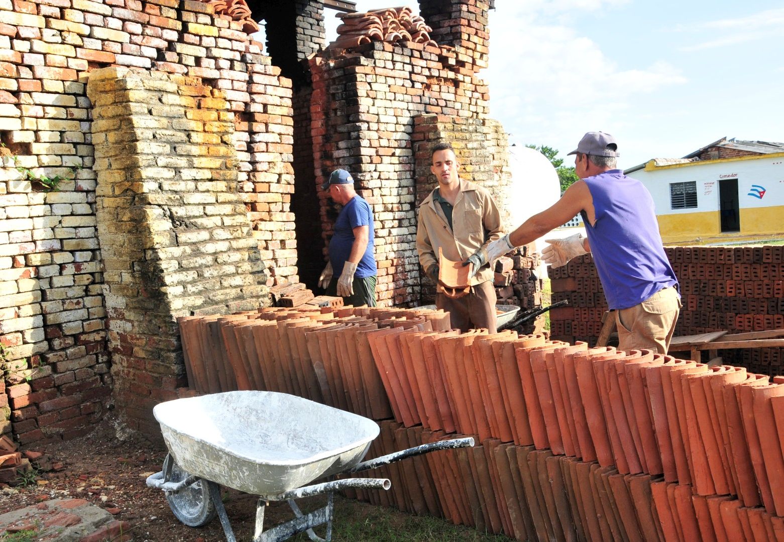 sancti spiritus, construccion de viviendas, huracan irma, yaguajay, materiales de la construccion