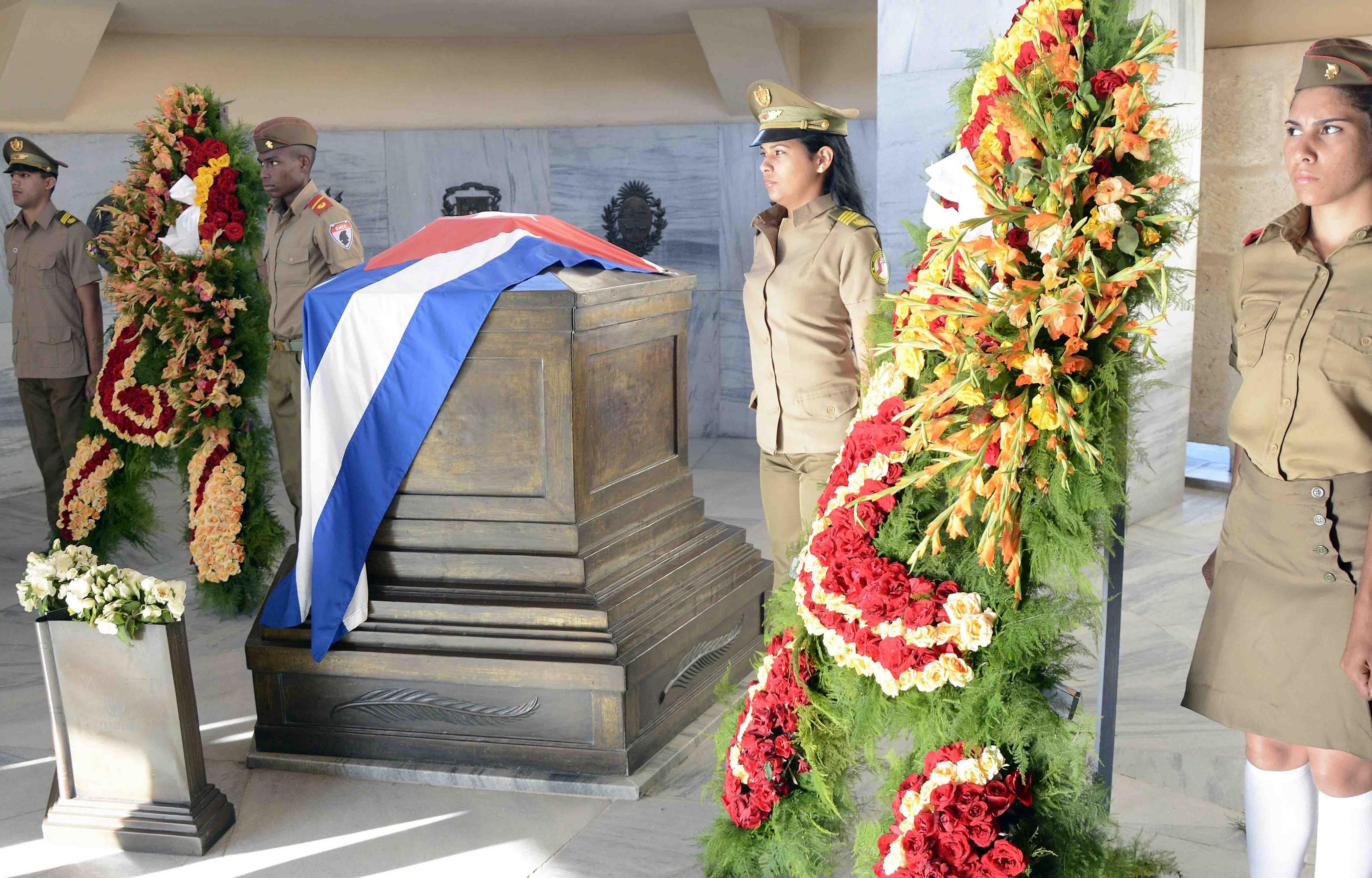 cuba, escuela militar camilo cienfuegos, santa ifigenia, sancti spiritus, jose marti, guerra necesario