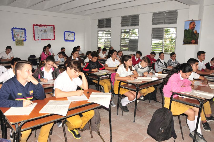 sancti spiritus, zaza del medio, educacion, enseñanza secundaria basica, reparacion de centros educacionales