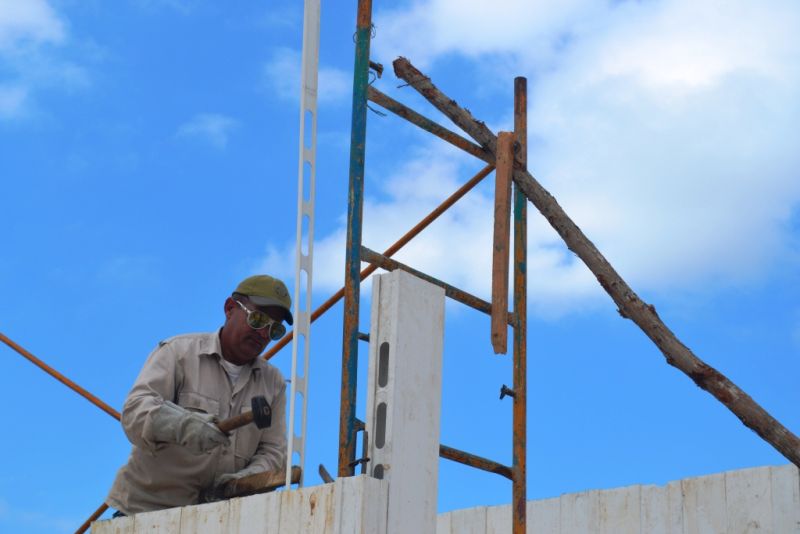 yaguajay, petrocasas, huracan irma, construccion de viviendas