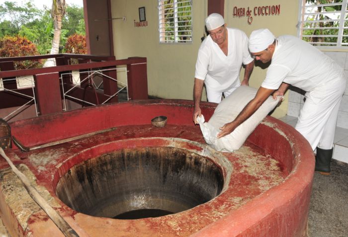 sancti spiritus, raspadura, guayos, caña