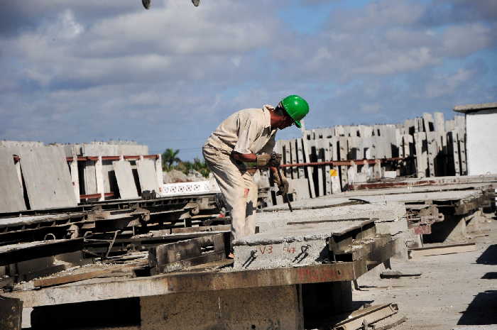 sancti spiritus, empresa de construcción y montaje, gran panel, hormigón hidráulico, materiales de la construcción