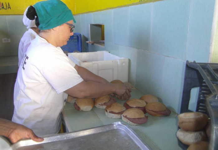 sancti spiritus, merienda escolar, enseñanza secundaria basica, educacion