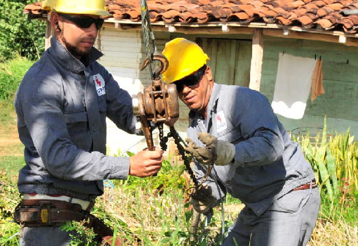 sancti spiritus, empresa electrica, electricidad, brigada de construccion y mantenimiento