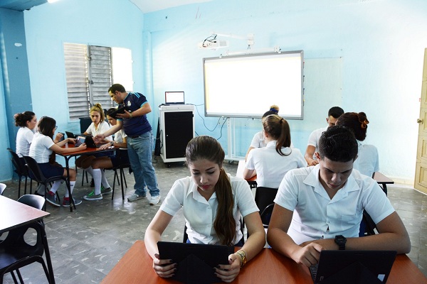 educación, aulas tecnológicas, informática