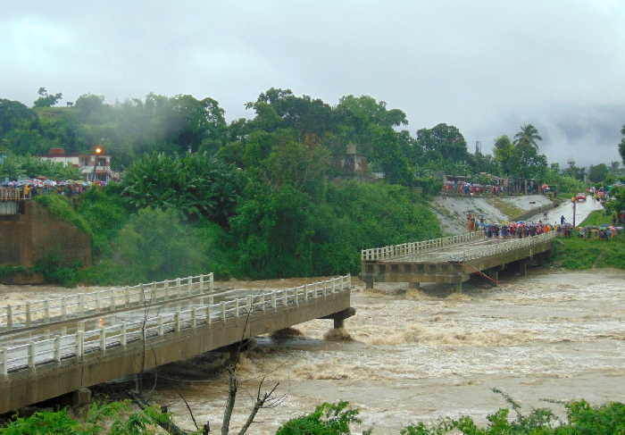 sancti spiritus, zaza del medio, lluvias en sancti spiritus, taguasco, puente del rio zaza