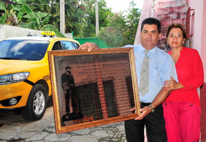 sancti spiritus, heroe del trabajo de la republica de cuba, agencia de taxi
