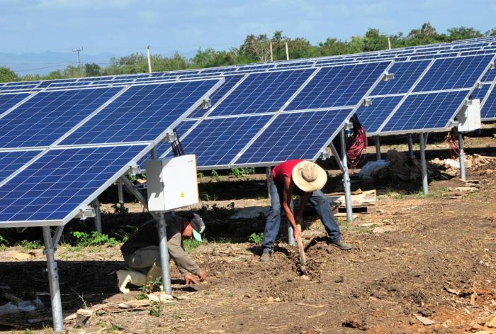 sancti spiritus, empresa electrica, paneles fotovoltaicos, sistema electroenergetico nacional