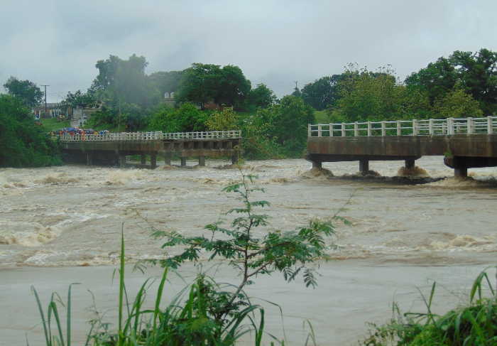 sancti spiritus, intensas lluvias en sancti spiritus, rio zaza, zaza del medio