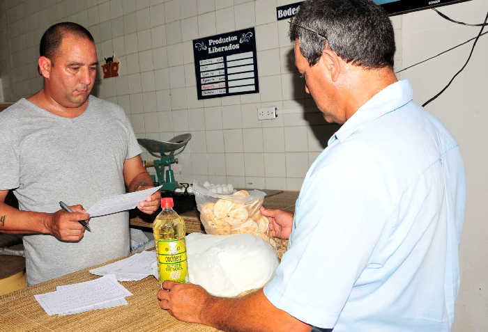 sancti spiritus, grupo empresarial de comercio, alimentacion, niños con deficiencias nutricionales 