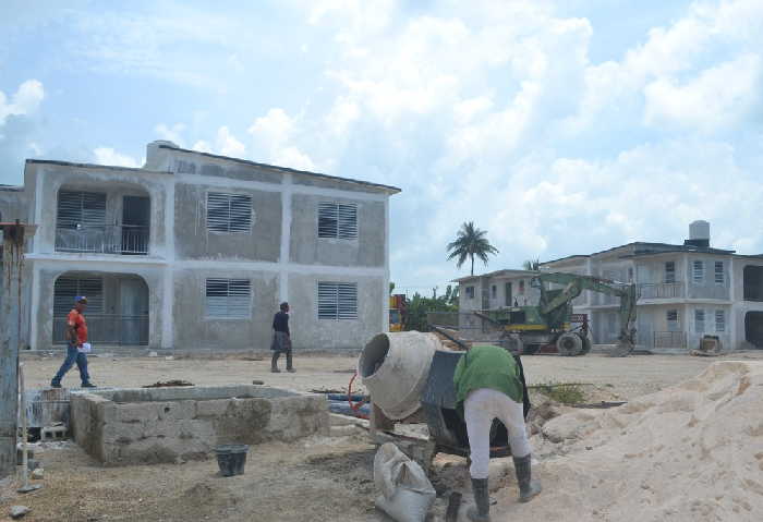 viviendas, construcción, huracán Irma, Alberto