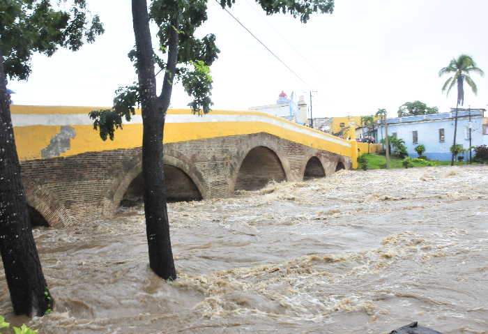 sancti spiritus, rio yayabo, puente yayabo, intensas lluvias en sancti spiritus