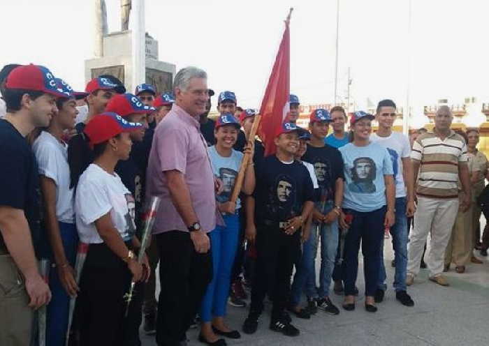 cuba, granma, miguel diaz-canel, jovenes cubanos