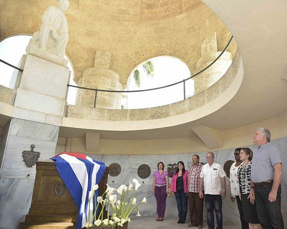 santiago de cuba, cementerio santa ifigenia, #fidelporsiempre, miguel diaz-canel bermudez, jose marti