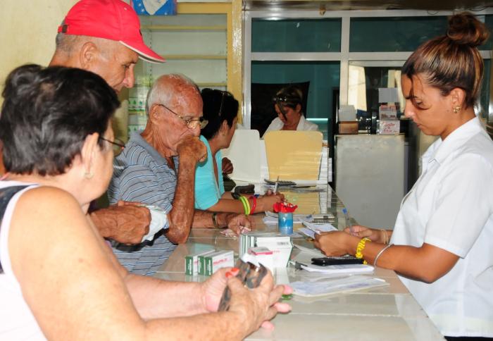 sancti spiritus, farmacias y optica, medicamentos, economia espirituana