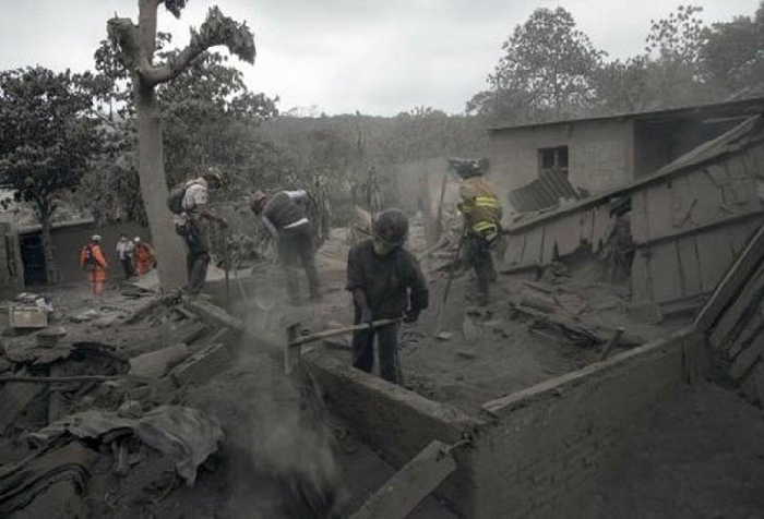 guatemala, volcan de fuego