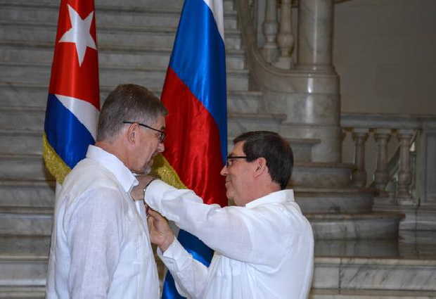 rusia, cuba, medalla de la amistad, embajador de rusia en cuba