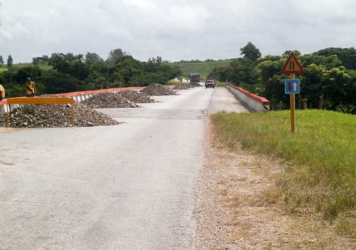 sancti spiritus, intensas lluvias en sancti spiritus, zaza del medio, via ferrea, ferrocarriles, rio zaza