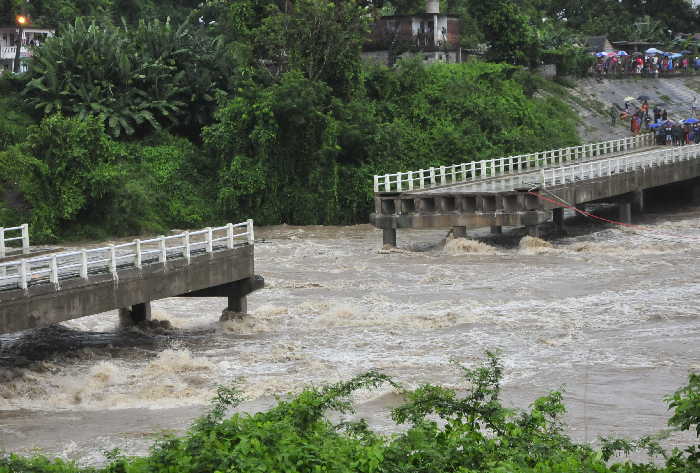 sancti spiritus, puente zaza, zaza del medio, rio zaza, intensas lluvias en sancti spiritus