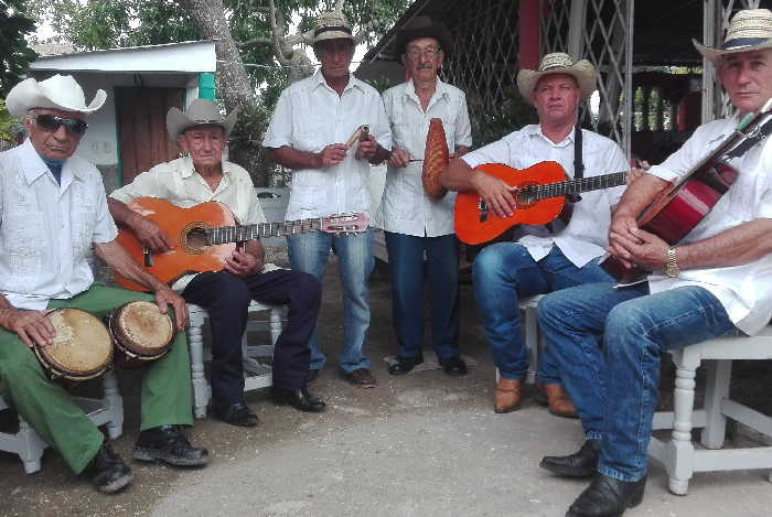 sancti spiritus, cultura, punto cubano, parranda tipica de arroyo blanco