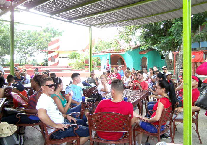 sancti spiritus, campamento de verano, jovenes, union de jovenes comunistas