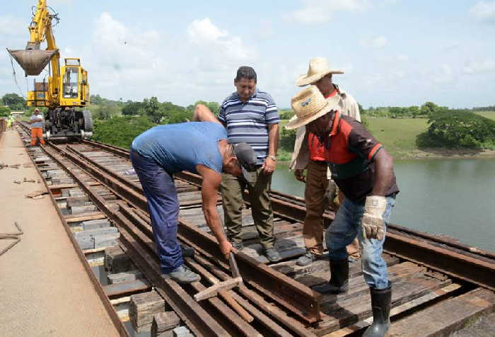 sancti spiritus, puente zaza, zaza del medio, ferrocarriles