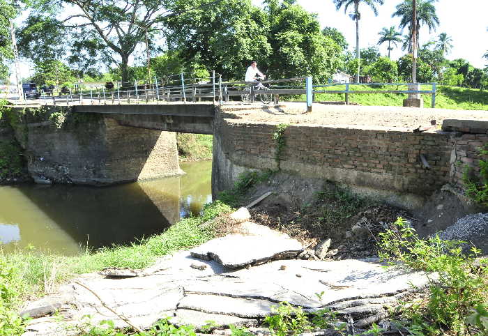 sancti spiritus, viales, reparacion de viales, intensas lluvias en sancti spiritus, tormanta tropical alberto, fomento