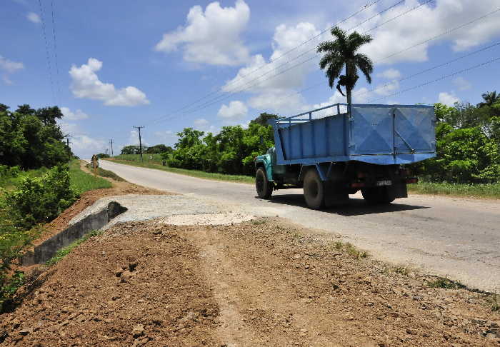 sancti spiritus, viales, reparacion de viales, intensas lluvias en sancti spiritus, tormanta tropical alberto, fomento