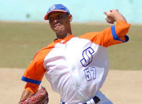 Béisbol, Gallos, Yamichel Pérez