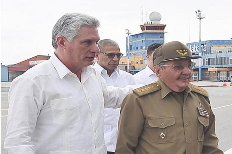 Díaz-Canel, Raúl Castro, Aeropuerto La Habana