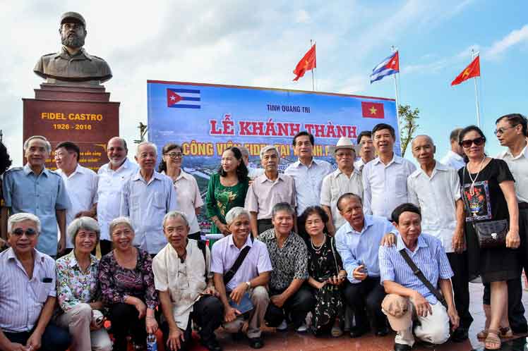 Plaza Fidel Castro, Vietnam