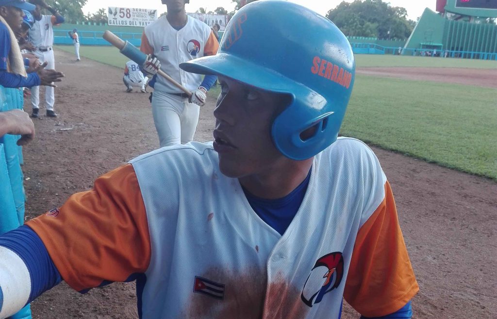 Béisbol, Gallos, Luis Dariel Serrano