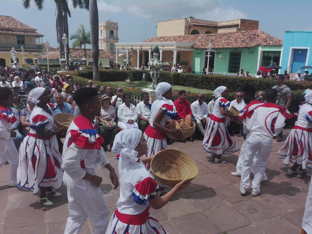 Trinidad, artesanal, Cuba, danza