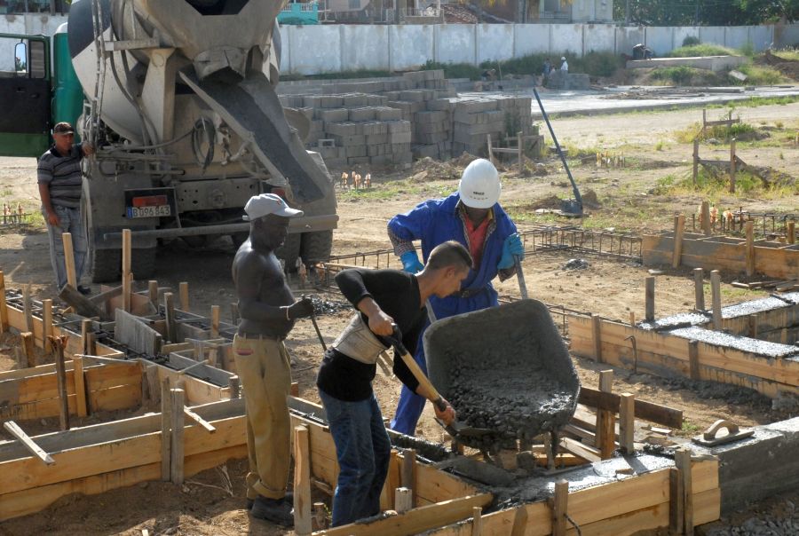 Sancti Spíritus, construcción, Pleno, PCC