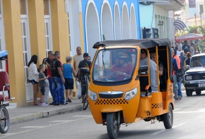 mototaxi, pasajeros, transporte, Sancti Spíritus