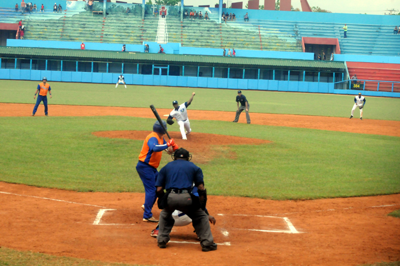 Béisbol, Gallos, Sancti Spíritus, Holguín