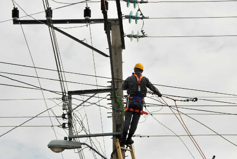 sancti spiritus, electricos, empresa electrica, pinar del rio, huracan