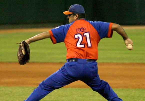 Béisbol, Gallos, Ángel Peña