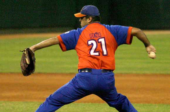 Béisbol, Gallos, Leones, Ángel Peña