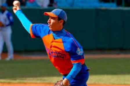 Béisbol, Gallos, Industriales, Yoen Socarrás