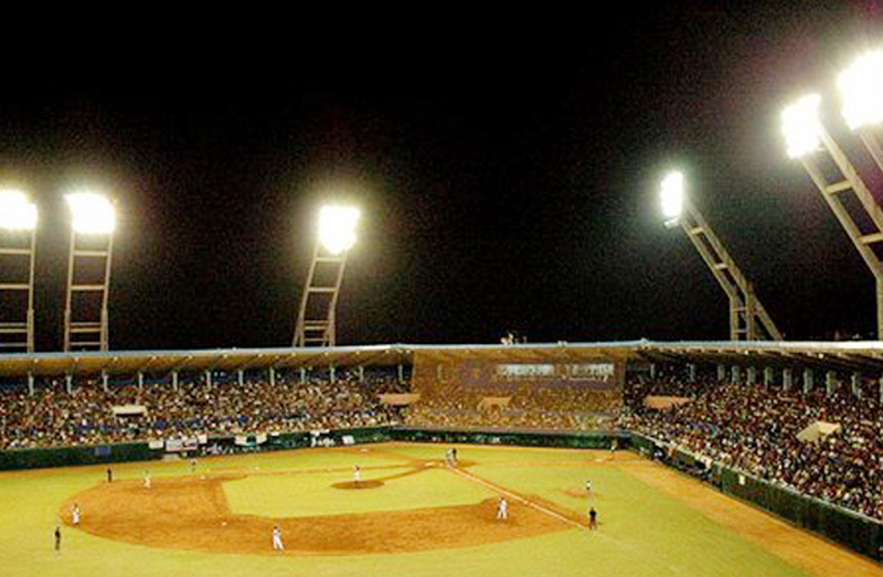 Béisbol, Gallos, Leones