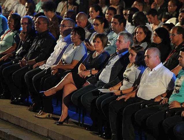 cuba, #fidelporsiempre, fidel castro, homenaje a fidel, miguel diaz-canel, presidente de cuba, universidad de la habana, jovenes cubanos